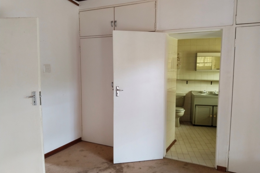 6 Bedroom Property for Sale in Hartbeespoort Rural North West